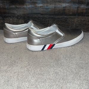 Tommy Hilfiger tennis shoes